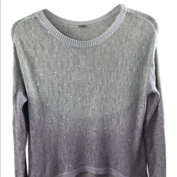 Cham Luu Sweater - Picture 1 of 5